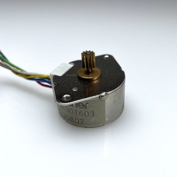 Preview: Brother AX-210 Schrittmotor BP24301603